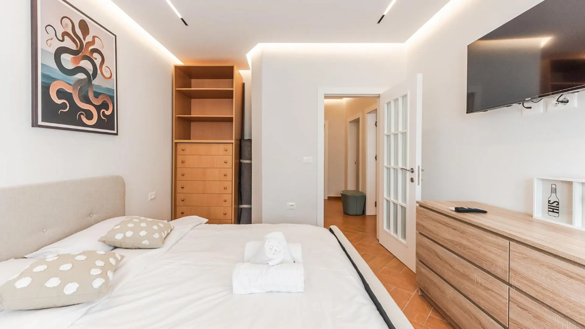 טיראנה Meduza Apartment By Kondo Stays 0*,