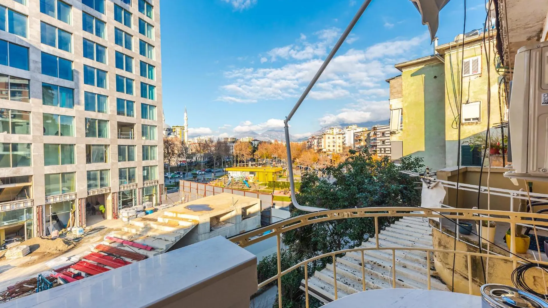 טיראנה Meduza Apartment By Kondo Stays